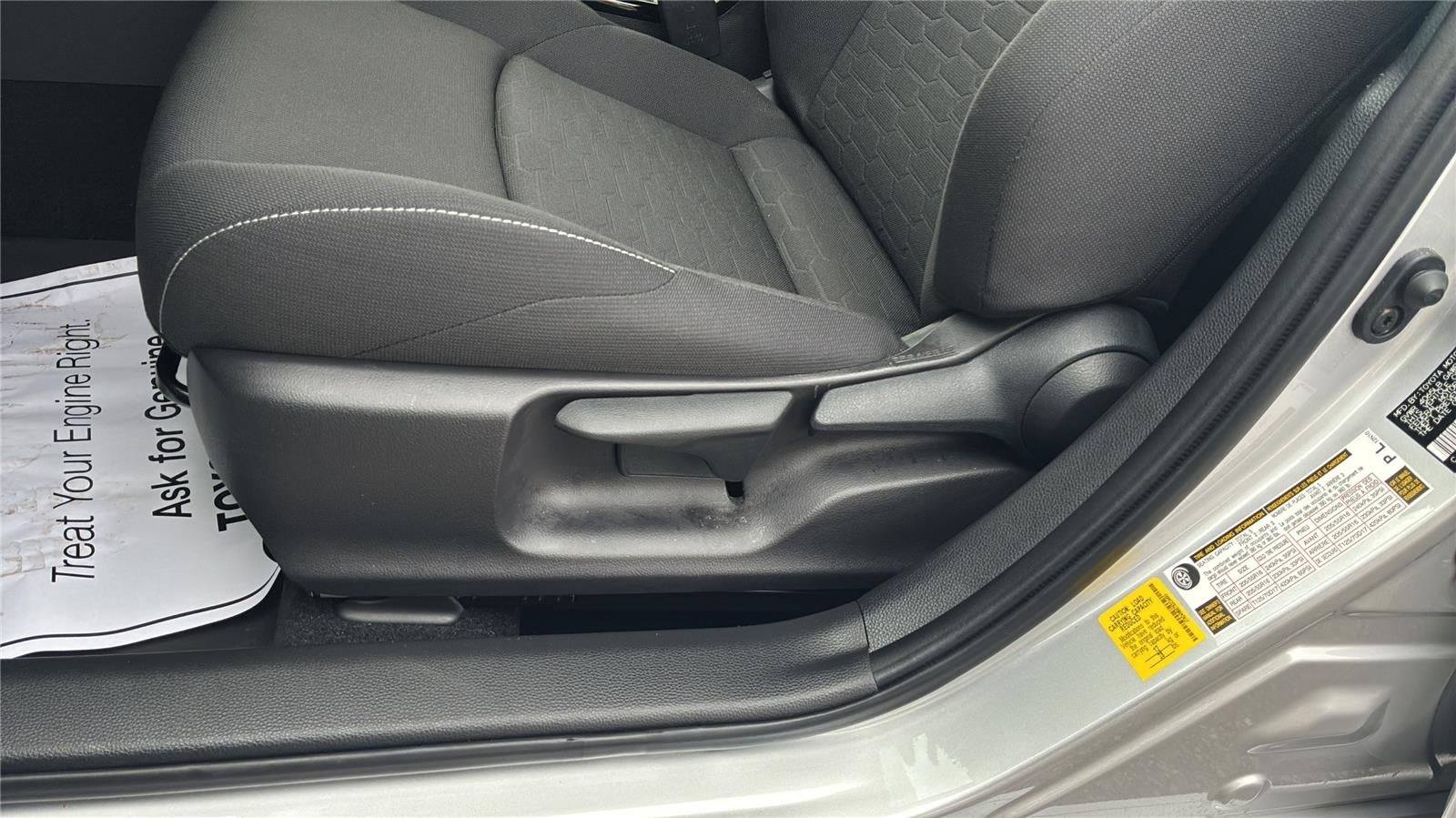 2025 Toyota Corolla Hatchback SE