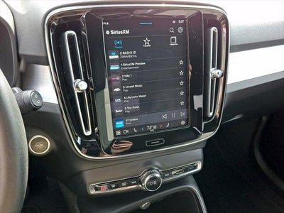 2023 Volvo XC40 Core