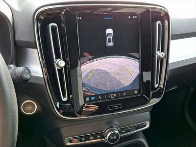 2023 Volvo XC40 Core