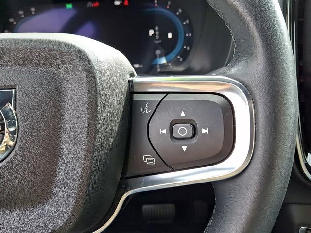 2023 Volvo XC40 Core